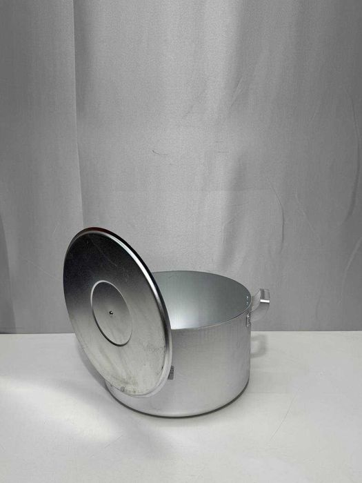 Кастрюля алюминиевая