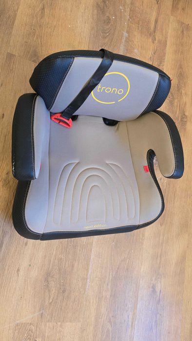 Vand pachet 2 bucati  Inaltator scaun auto Chipolino - Trono, 22-36kg