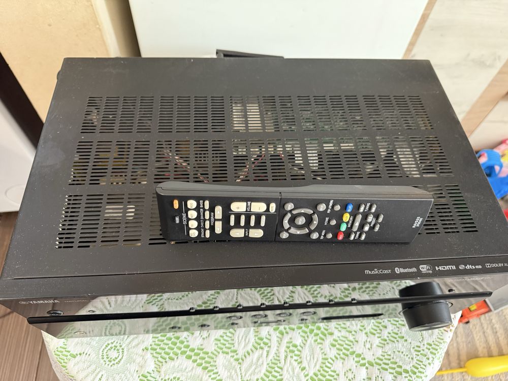 Yamaha HTR-4071 Bluetooth Wi-Fi