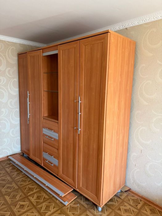 Шкаф для комнаты