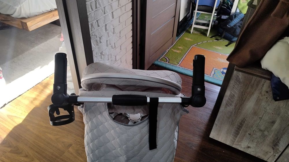 Детская складная коляска