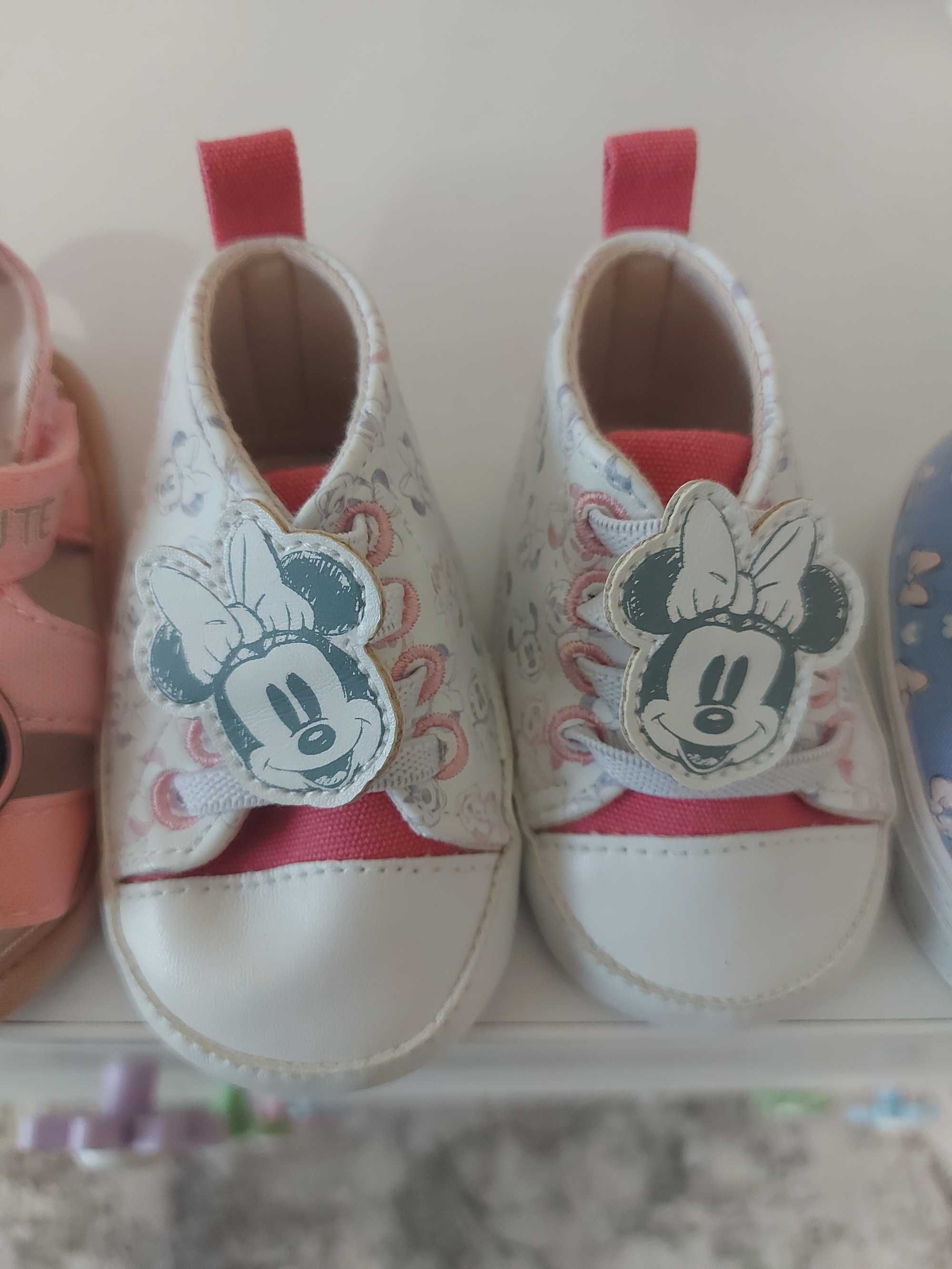 Бебешки буйки, обувки