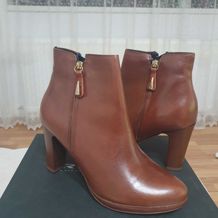 Botine marimea 40 1+1 gratis