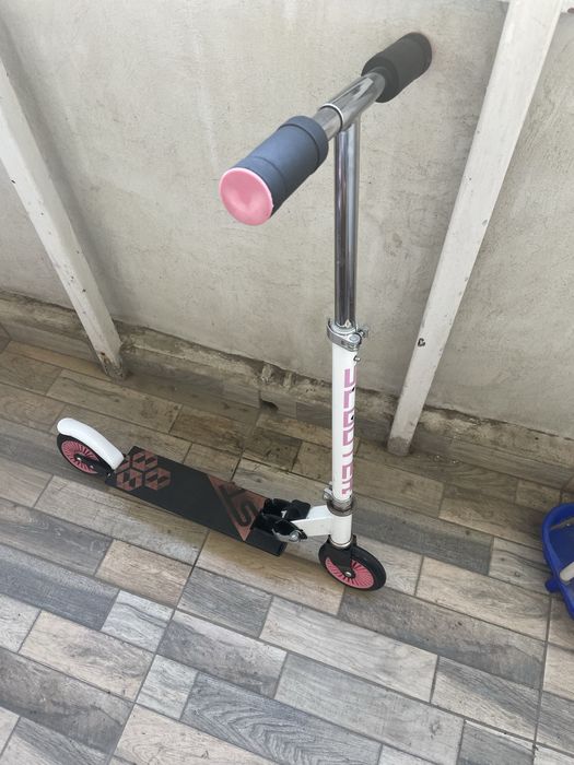 Trotineta pliabila pentru copii 3-8 ani