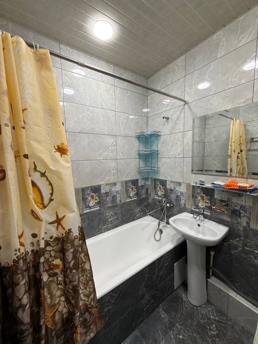 Сдаётся КВАРТИРА 5/9/9 на 111м2 ул. Чехова, метро Ойбек