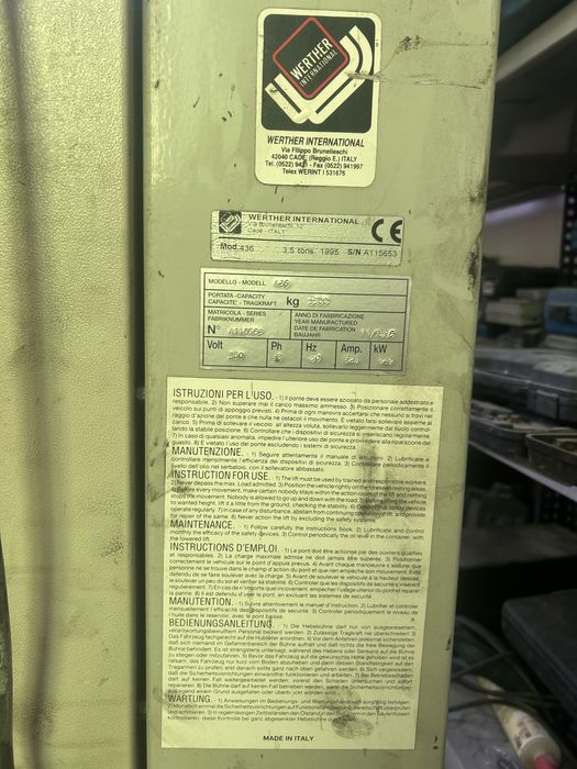 Elevator auto cu 4 coloane