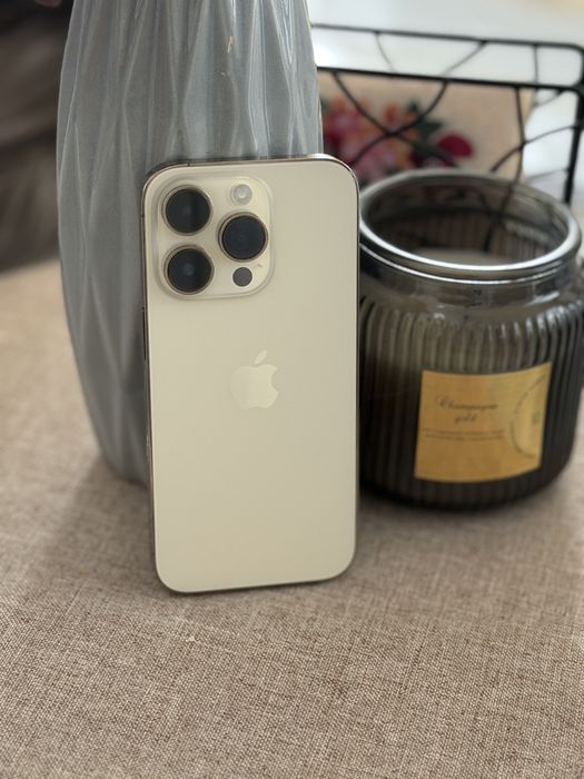 Златен iphone 14 pro 256GB
