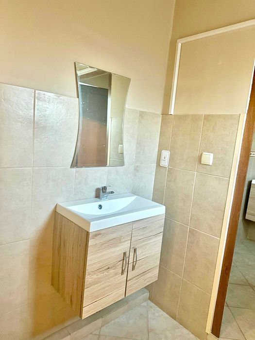 Продава къща в с. Лесново