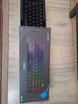 tastatura aqirys mira cu switch-uri roșii