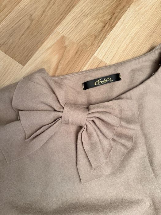 Vesta cu funda , din lana