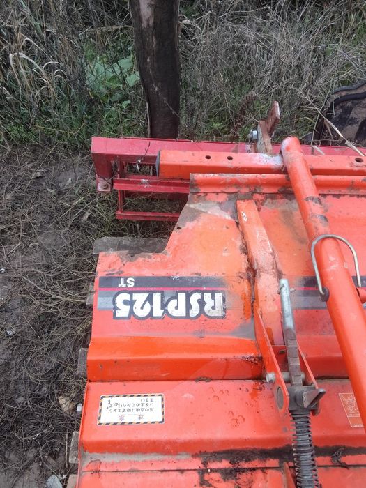 Vând freza de pământ 1.25 metri latime