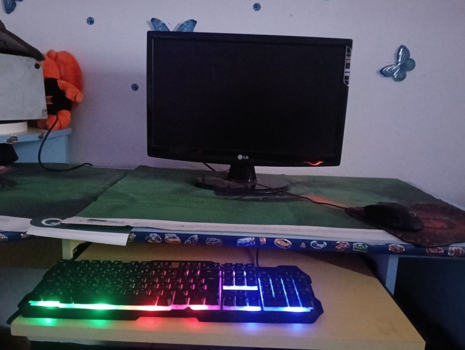 Vând sau schimb calculator complet