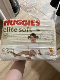 Памперсы Huggies