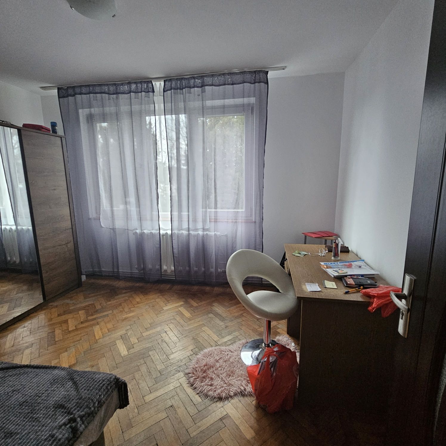 Vând apartament 2 camere în Oraș Hunedoara