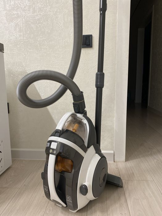 Продам пылесос LG