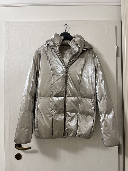 Зимно яке със златист ефект