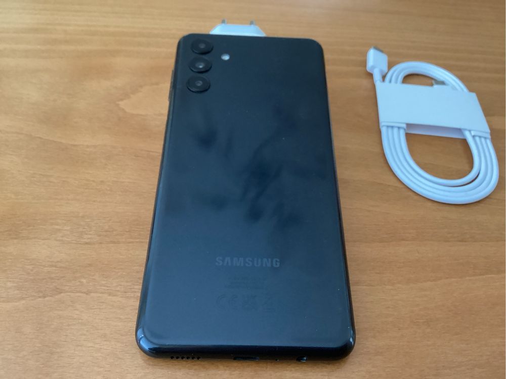 SAMSUNG Galaxy A04s 32GB + зарядно