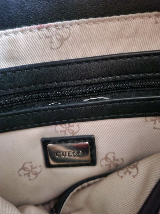 Чанта Guess, черна