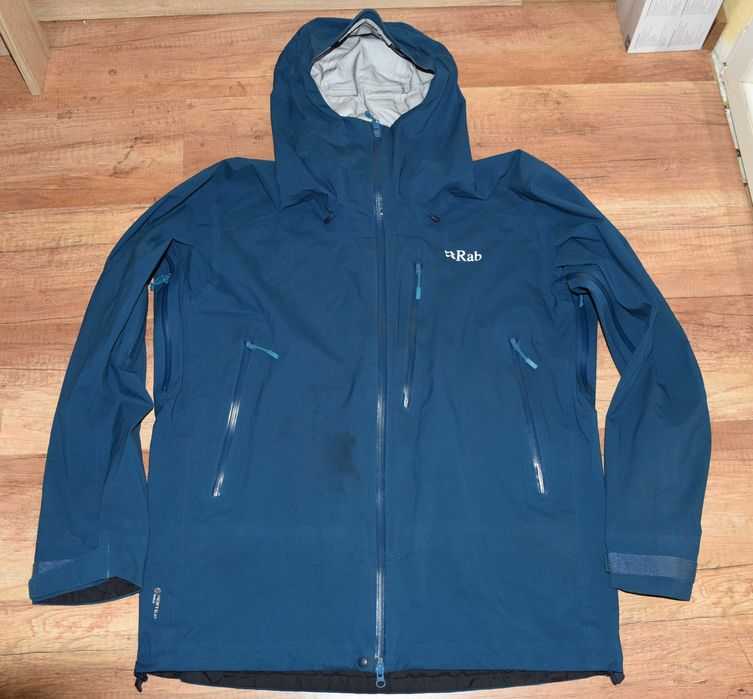 RAB оригинална мъжка ветровка, размер XL.