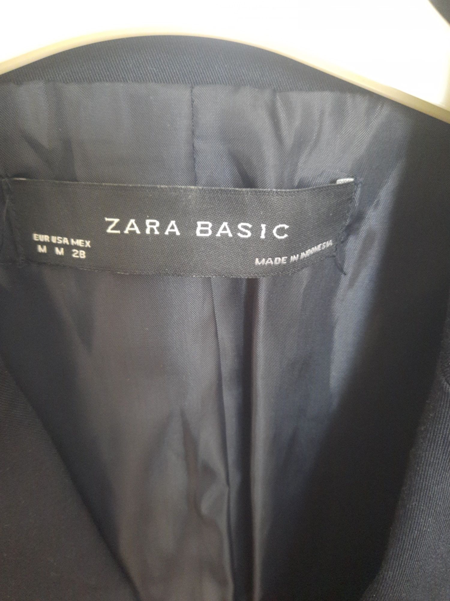 Дамско сако ZARA размер М,тъмносиньо