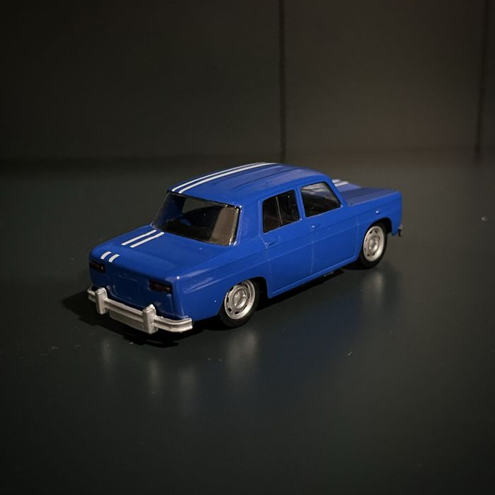 Macheta renalut R8 Mondo Motors