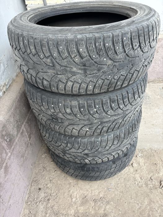 Шины зимние в “Nokian” размер