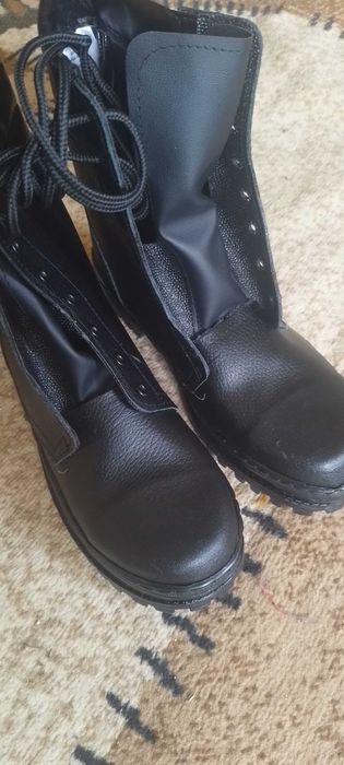 Ботинки берц сатылады