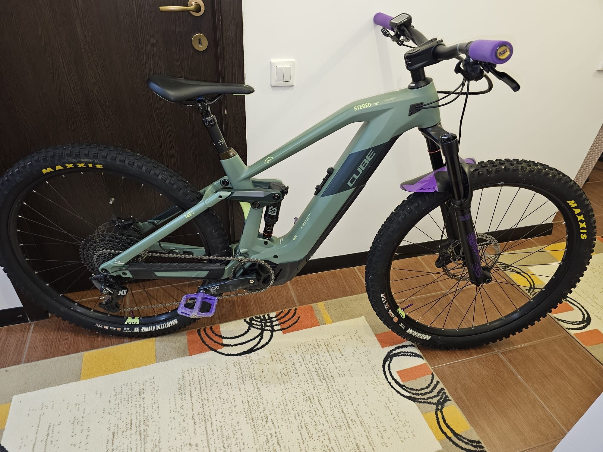 Bicicleta electrica CUBE STEREO HYBRID 140