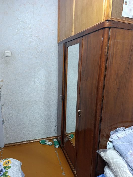 Шкаф для вещей и одежды