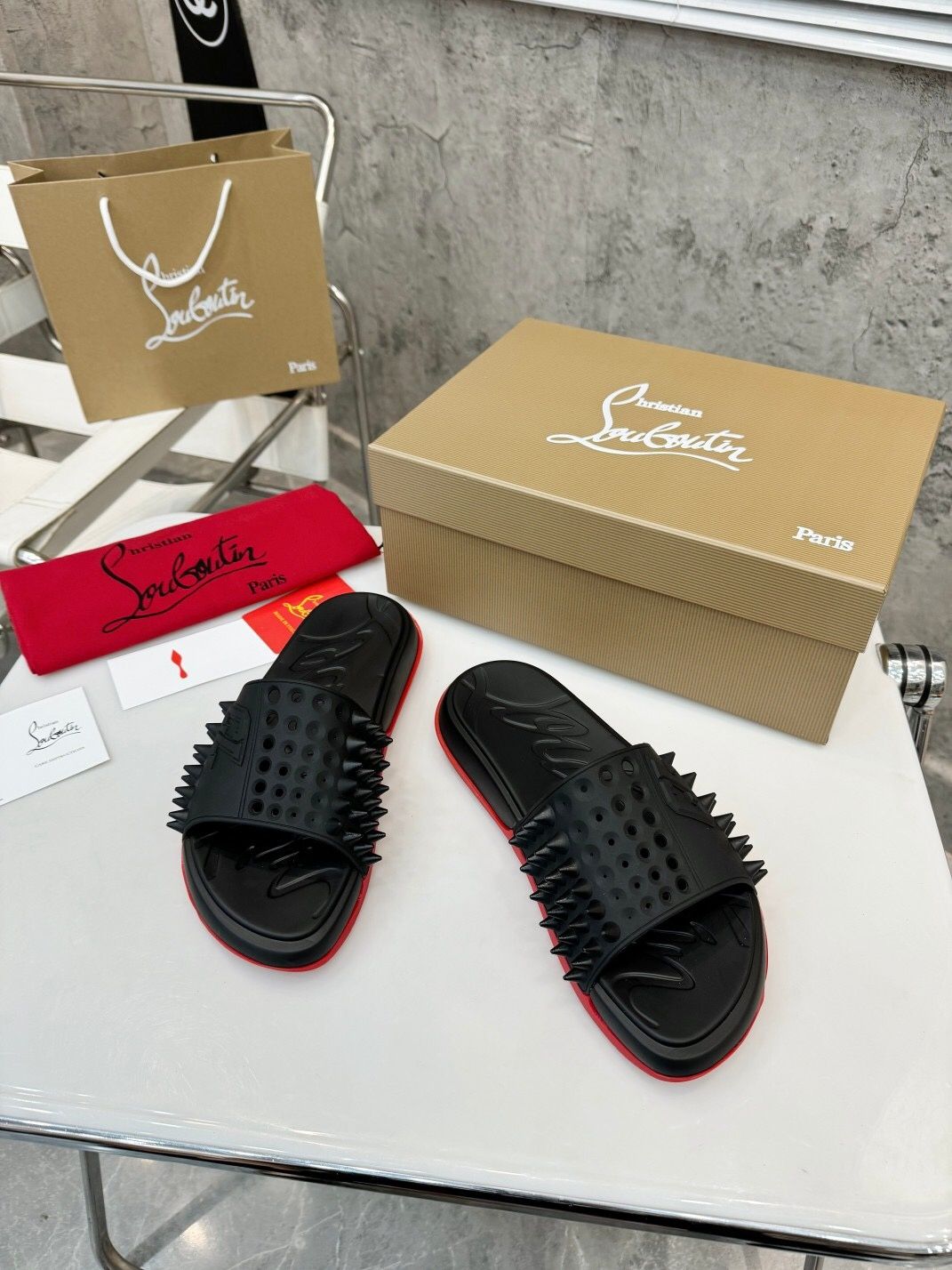 Papuci Louboutin Take it Easy
