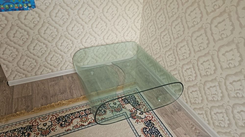 Журнальный стол стекло