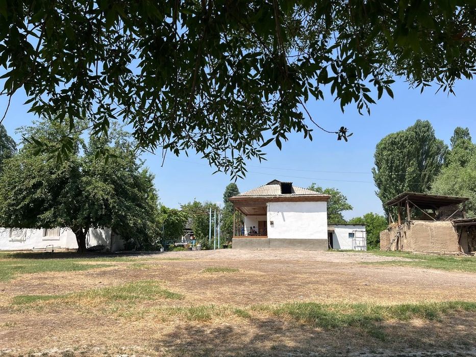 Уй сотилади 6 хонали