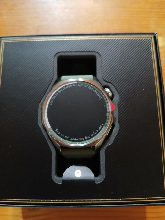 Смарт часовник чисто нов