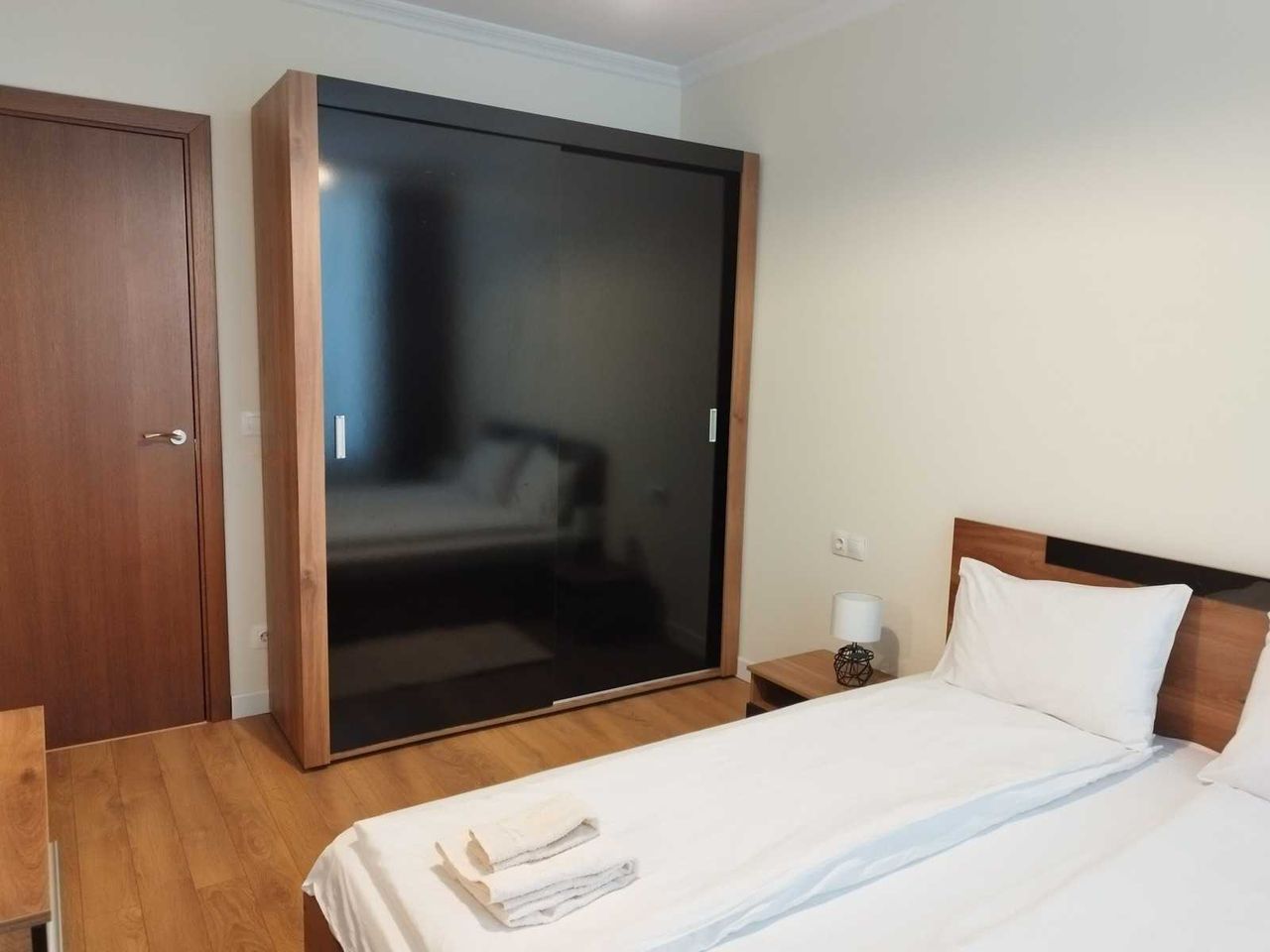 Дава се под наем Двустаен апартамент в София, Надежда 1 - 55 кв.м за 750 € - Снимка #4