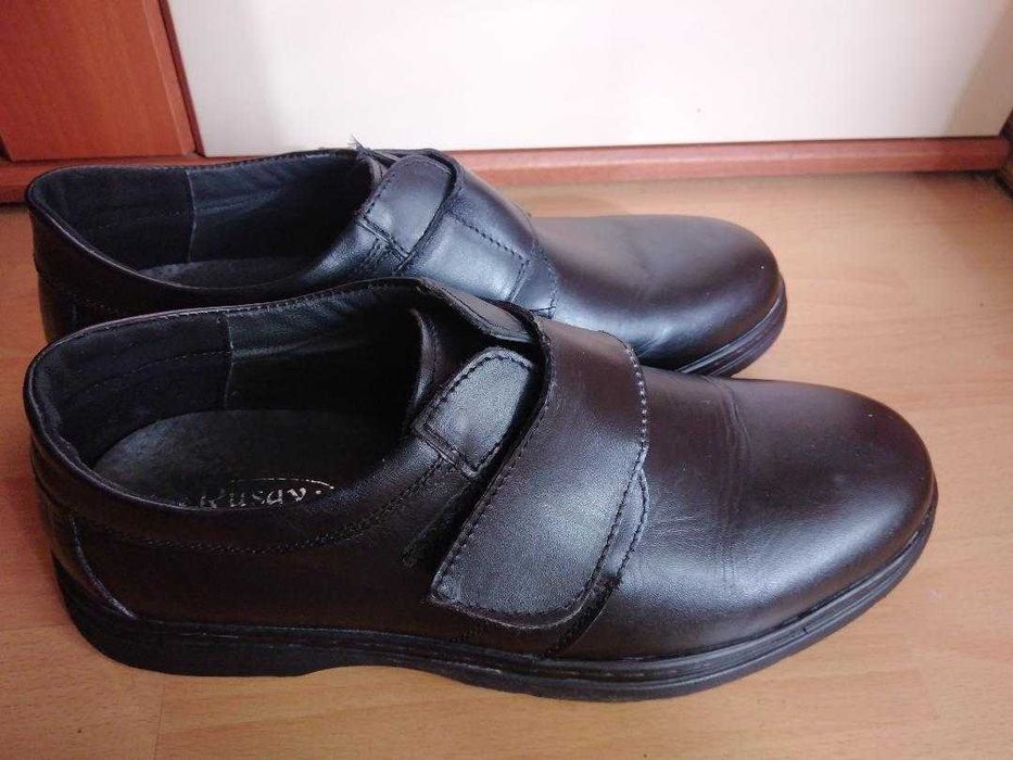 Vand pantofi barbatesti!