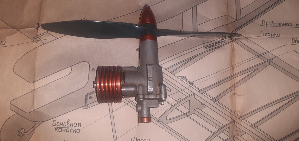 Продаються 2 кордовые модели в коробках и мотор МК-17.