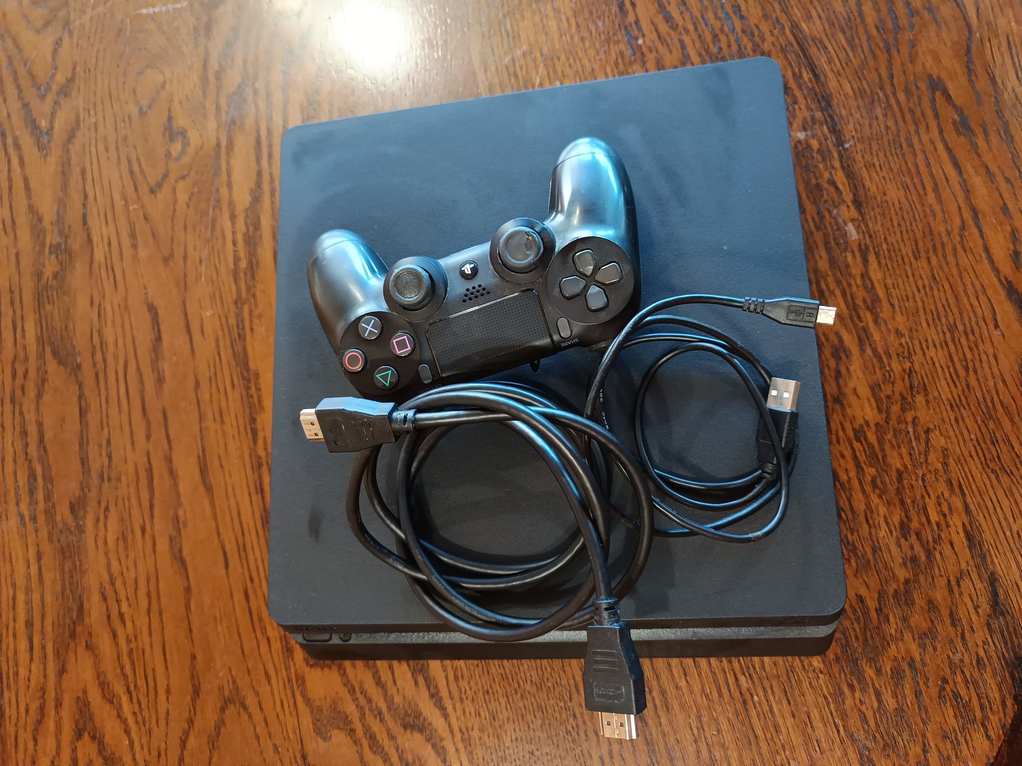 Playstation PS4 - много добро състояние