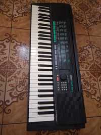 Vând orga/pian Yamaha PSR 150