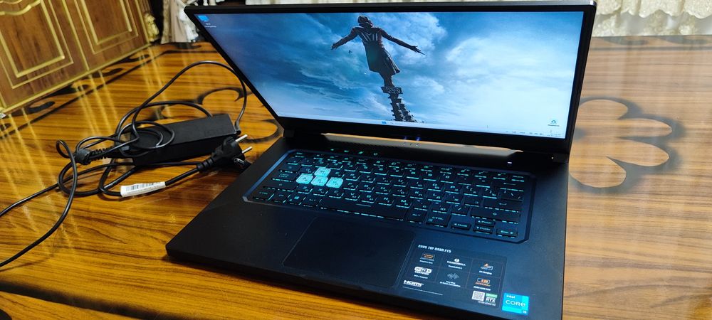 ASUS tuf DASH i5 11avlod ozu40gb SSD 1TB RTX 3060 6gb noutbuk notebook
