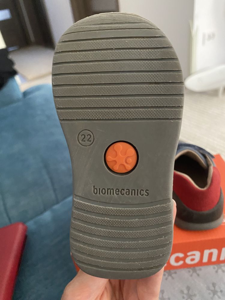 Pantofi Biomecanics, masura 22