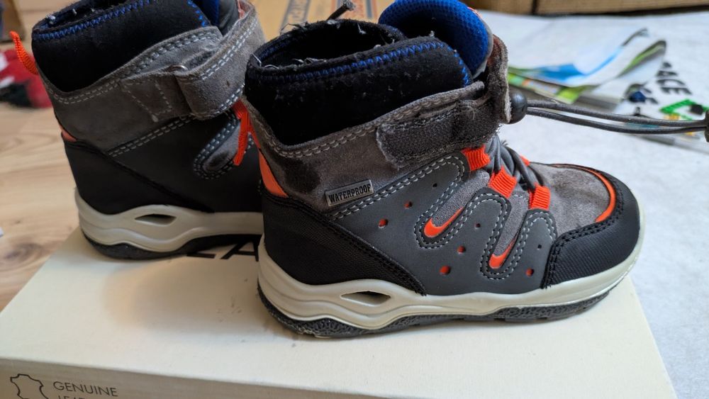 Ghete impermeabile mărime 25