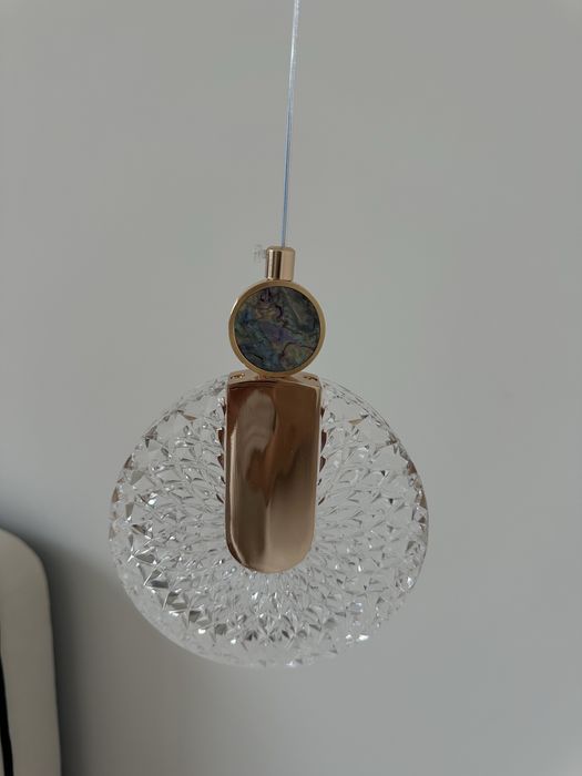 Отдам светильник