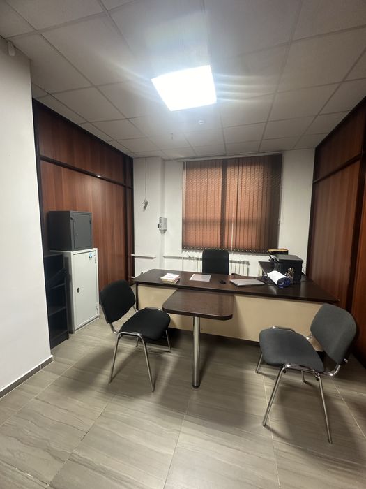 Продается стол со шкафом