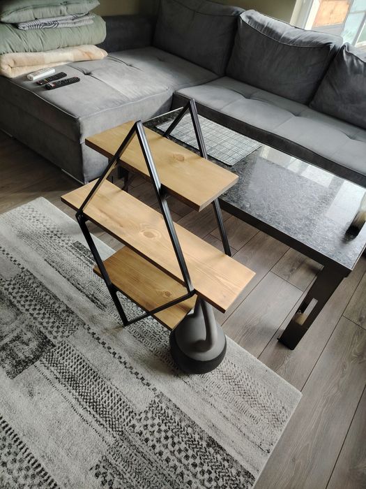 Етажерки в индустриален стил