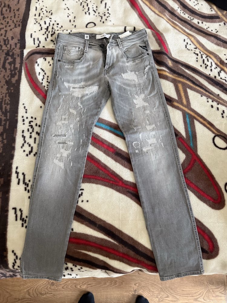 Replay jeans.