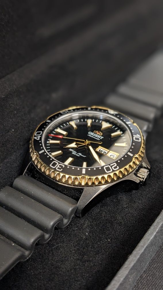 Orient Kamasu Black/Gold