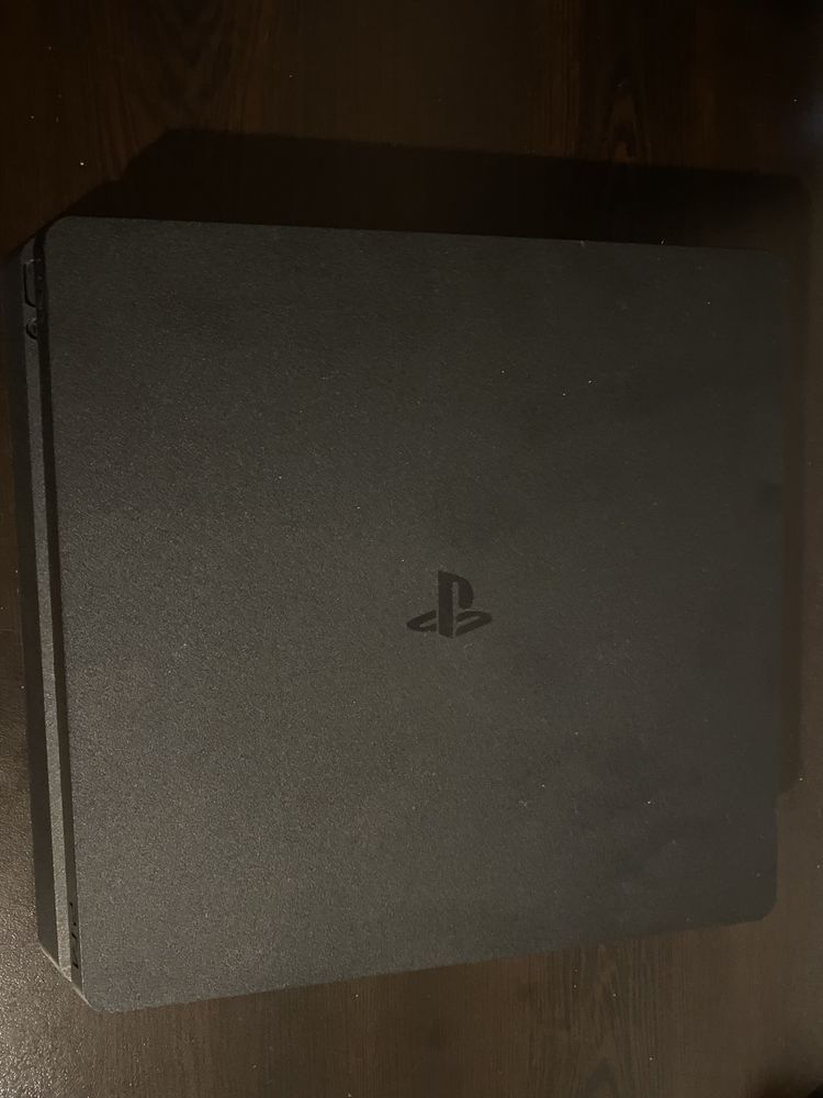 Playstation 4 slim 1tb