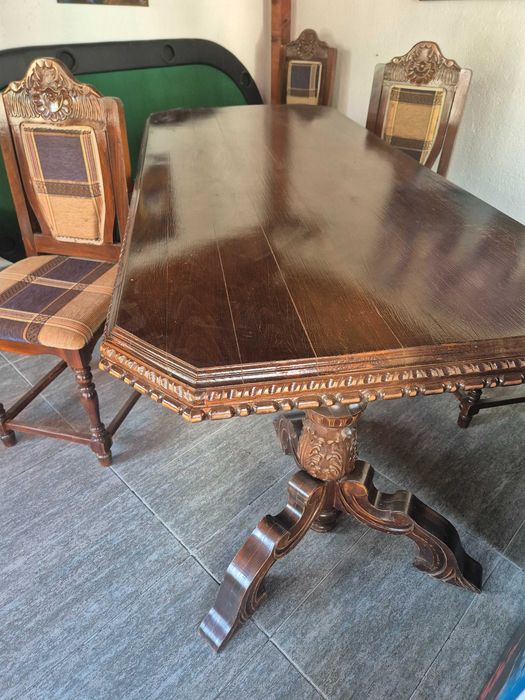 Masă sculptata lemn masiv si scaune