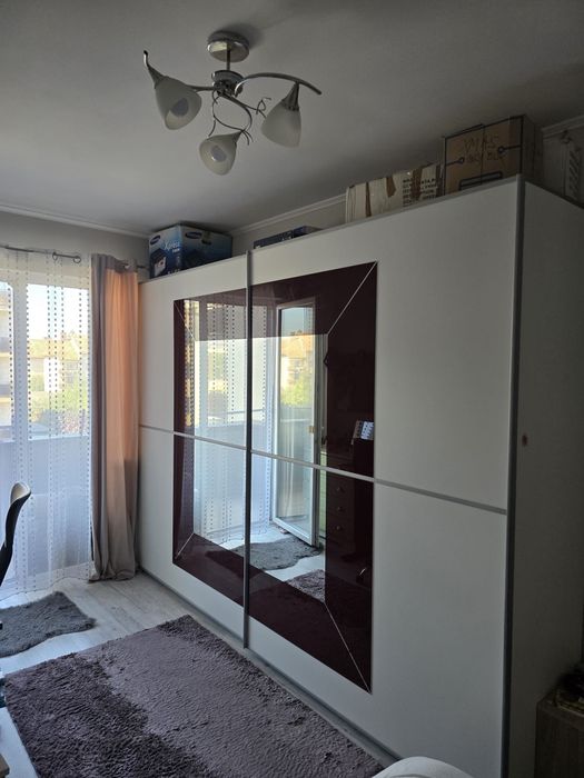 Dresing alb cu roșu