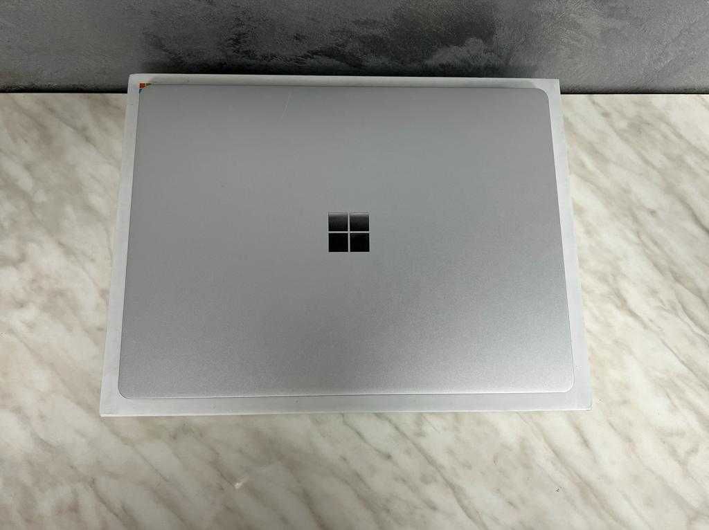 Laptop 2 in 1 Microsoft Surface GO Intel i5-1035G1 Bmg Amanet 67502